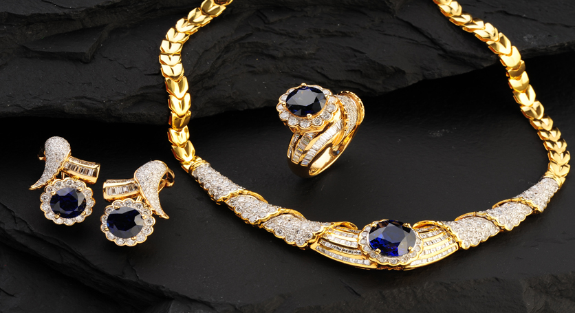 18K Yellow Gold with Sapphire and Diamond Set