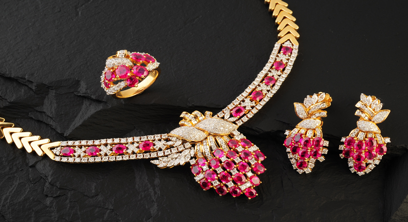 18K Yellow Gold with Ruby and Diamond Set