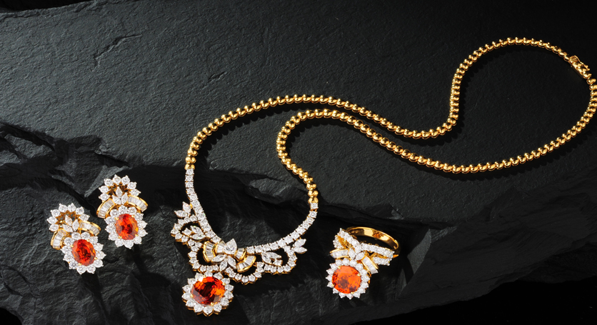 18K Yellow Gold with Yellow Sapphire and Diamond Set