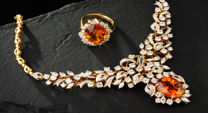 18K Yellow Gold with Yellow Sapphire and Diamond Set