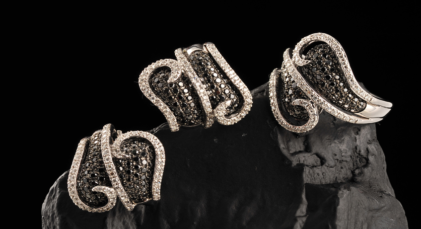 18K White Gold with Diamond Ring and Earring