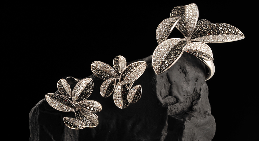 18K White Gold with Diamond Ring and Earring