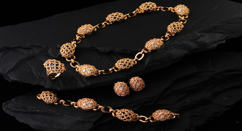 18K Yellow Gold with Chalcedony, Onyx and Diamond Set