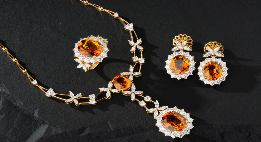 18K Yellow Gold with Yellow Sapphire and Diamond Set