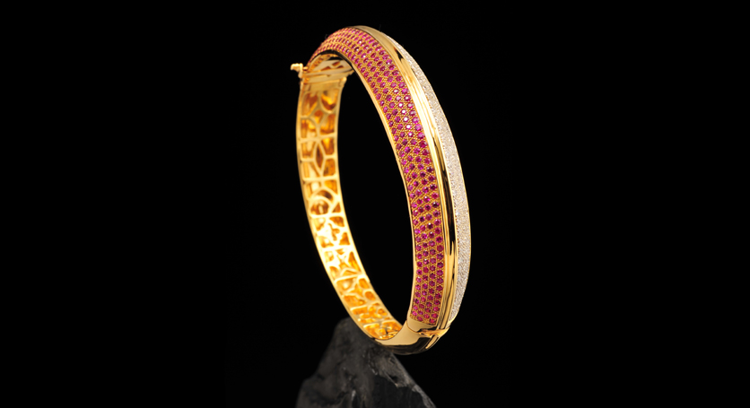 18K Yellow Gold with Ruby and Diamond Bangle