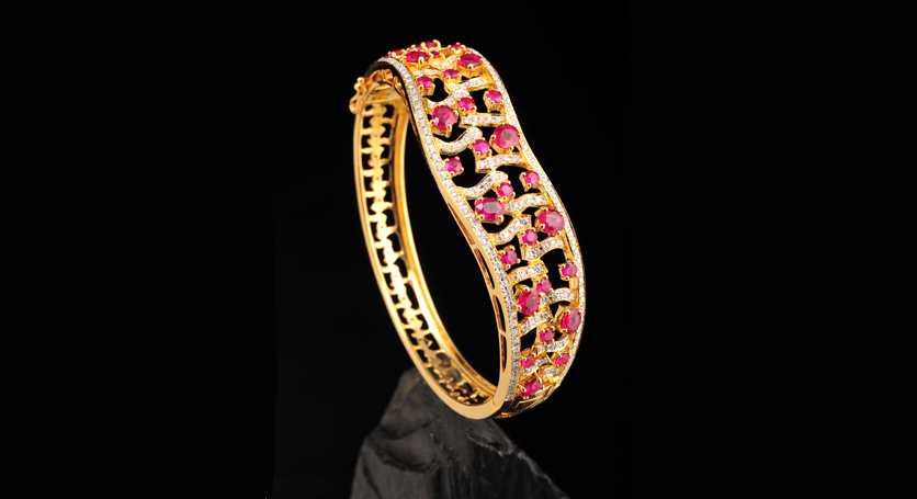 18K Yellow Gold with Ruby and Diamond Bangle