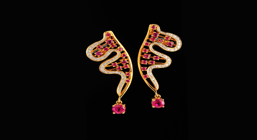 18K Yellow Gold with Ruby and Diamond Earring