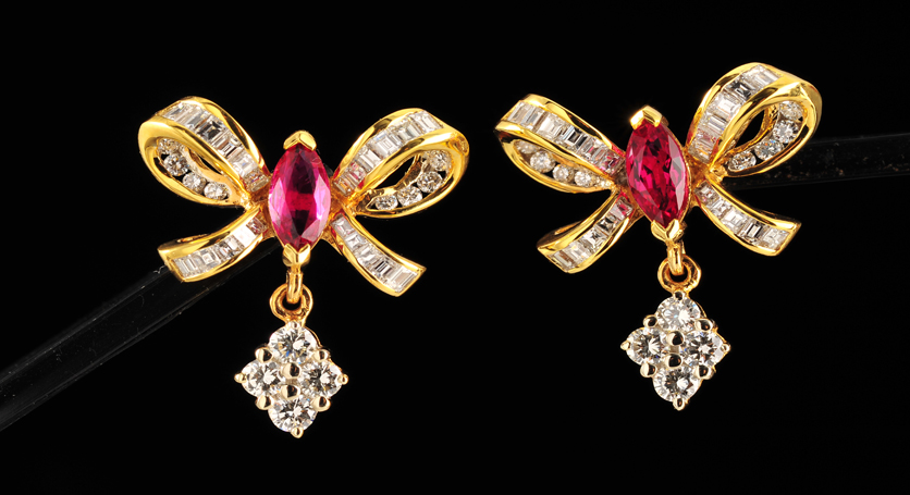 18K Yellow Gold with Ruby and Diamond Earring