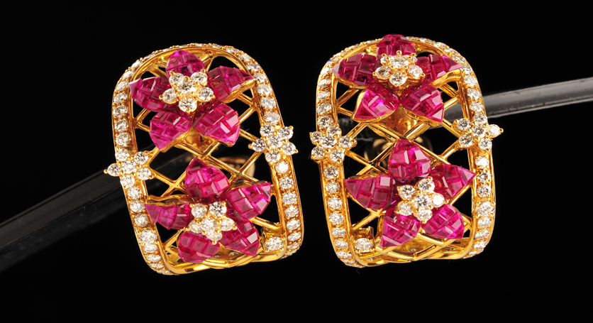 18K Yellow Gold with Ruby and Diamond Earring