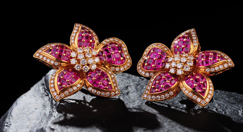 18K Yellow Gold with Ruby and Diamond Earring