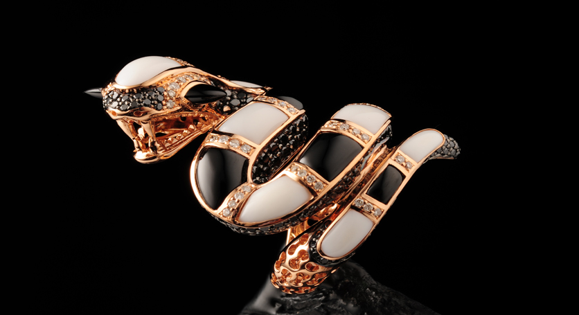 18K Yellow Gold with Chalcedony, Black Spinel and Diamond Ring