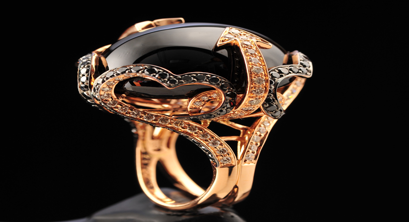 18K Yellow Gold with Black Spinel and Diamond Ring