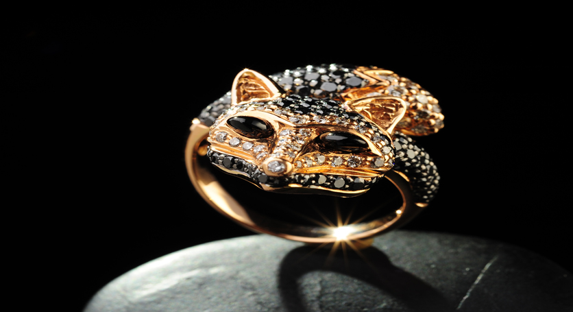 18K Yellow Gold with Black Spinel and Diamond Ring