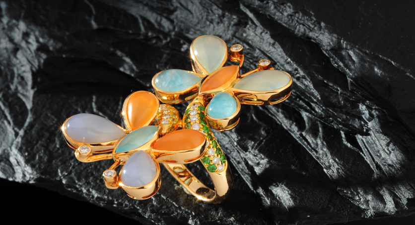 18K Yellow Gold with Multicolor Stones and Diamond Ring