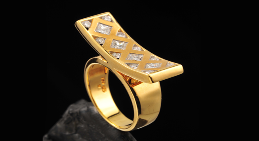 18K Yellow Gold with Diamond Ring