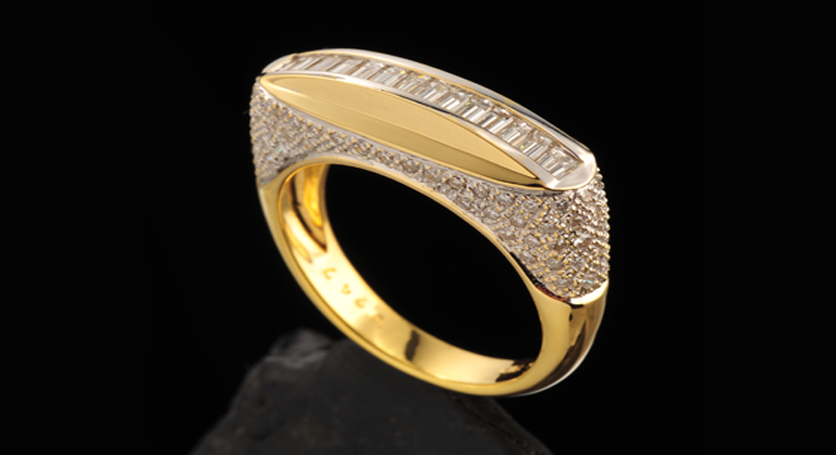 18K Yellow Gold with Diamond Ring