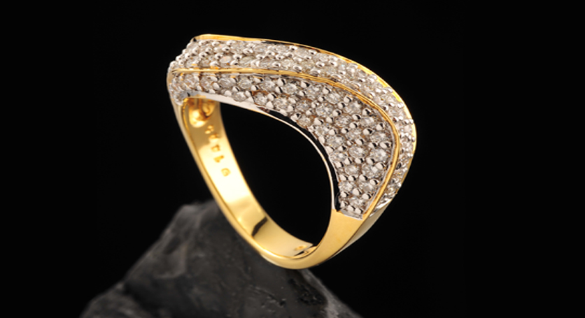18K Yellow Gold with Diamond Ring