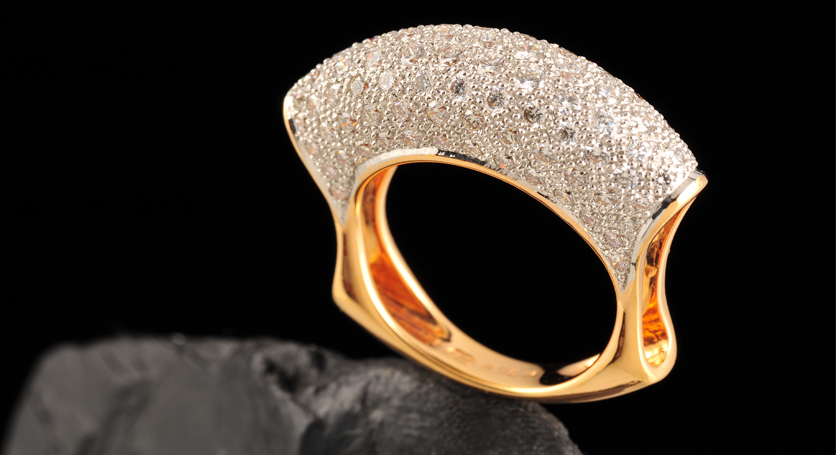 18K Yellow Gold with Diamond Ring