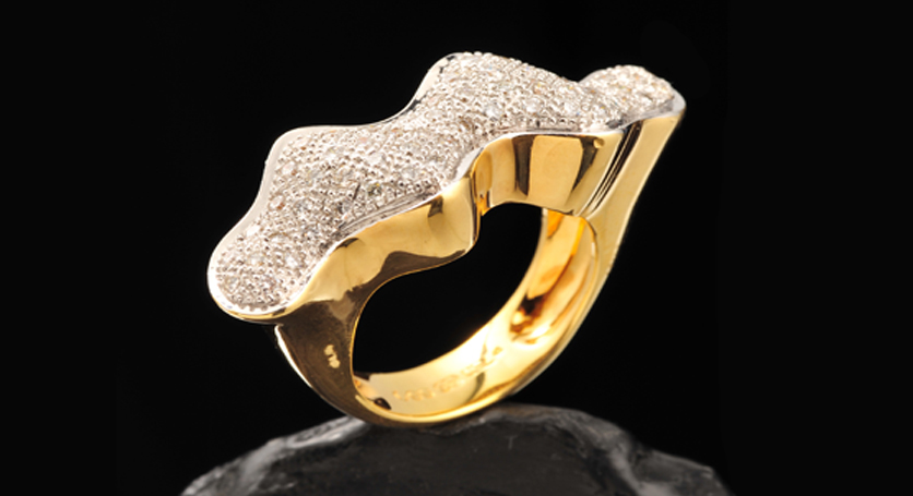 18K Yellow Gold with Diamond Ring