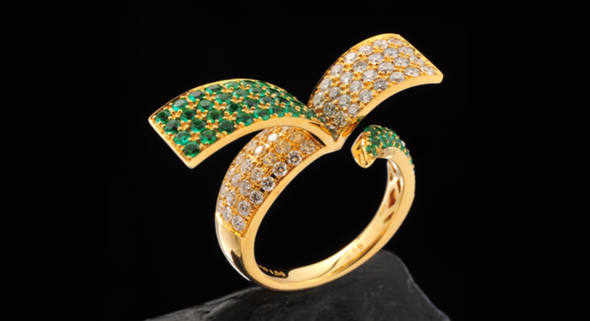 18K Yellow Gold with Emerald and Diamond Ring