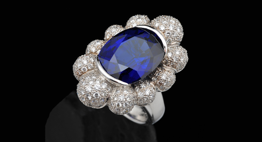 18K White Gold with Sapphire and Diamond Ring