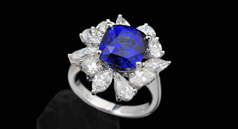 18K White Gold with Sapphire and Diamond Ring