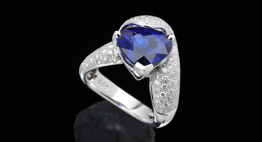 18K White Gold with Sapphire and Diamond Ring