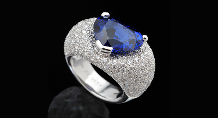 18K White Gold with Sapphire and Diamond Ring