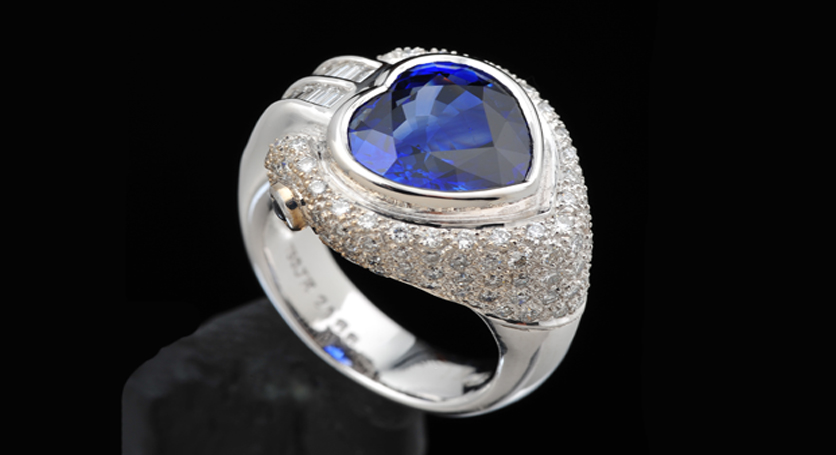 18K White Gold with Sapphire and Diamond Ring