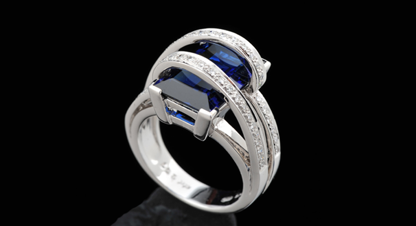 18K White Gold with Sapphire and Diamond Ring