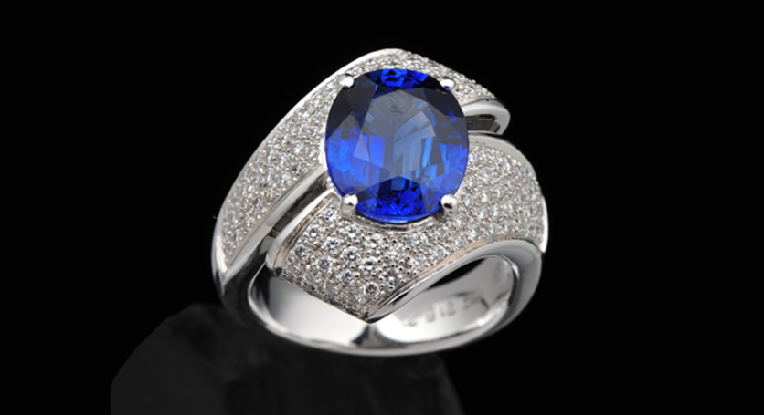 18K White Gold with Sapphire and Diamond Ring