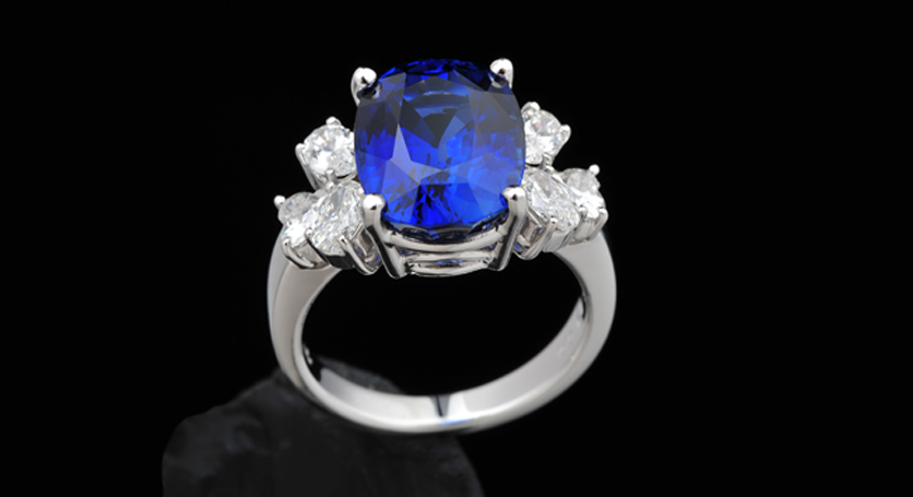 18K White Gold with Sapphire and Diamond Ring