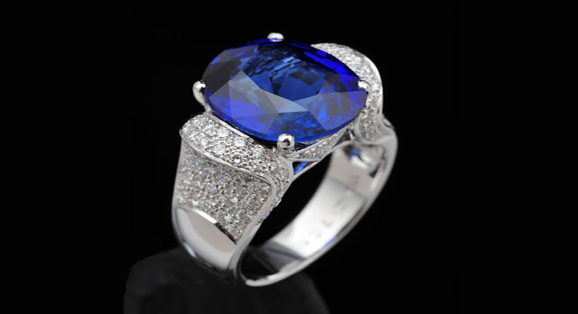 18K White Gold with Sapphire and Diamond Ring