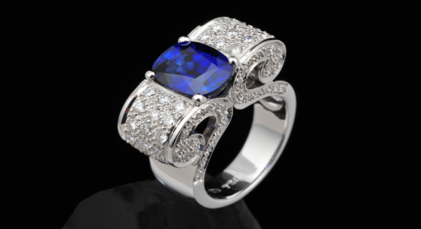 18K White Gold with Sapphire and Diamond Ring