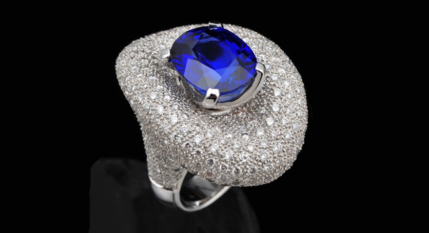 18K White Gold with Sapphire and Diamond Ring