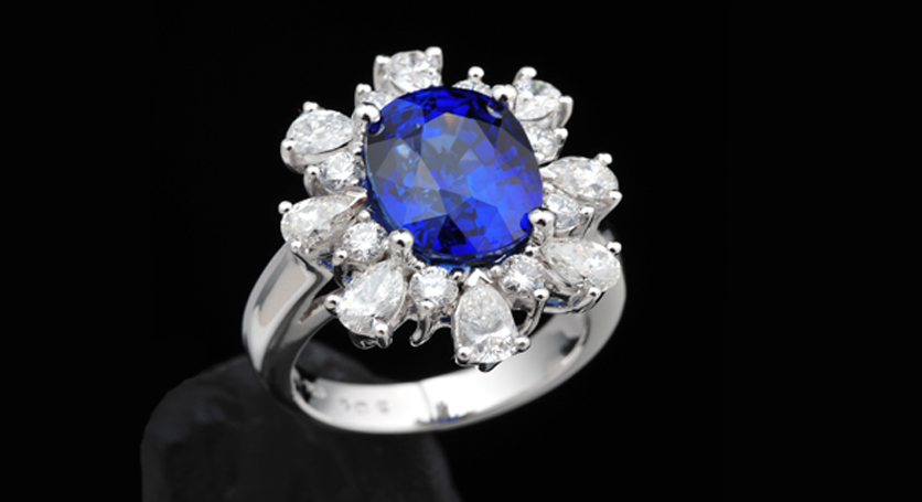 18K White Gold with Sapphire and Diamond Ring