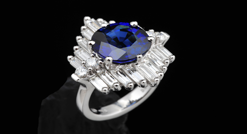 18K White Gold with Sapphire and Diamond Ring