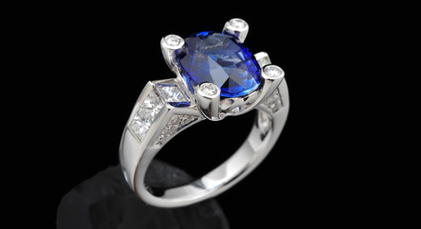 18K White Gold with Sapphire and Diamond Ring
