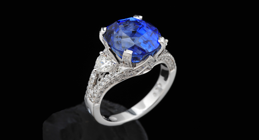 18K White Gold with Sapphire and Diamond Ring
