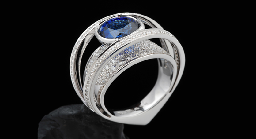 18K White Gold with Sapphire and Diamond Ring