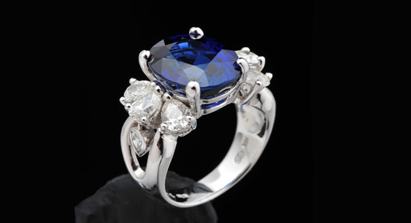 18K White Gold with Sapphire and Diamond Ring
