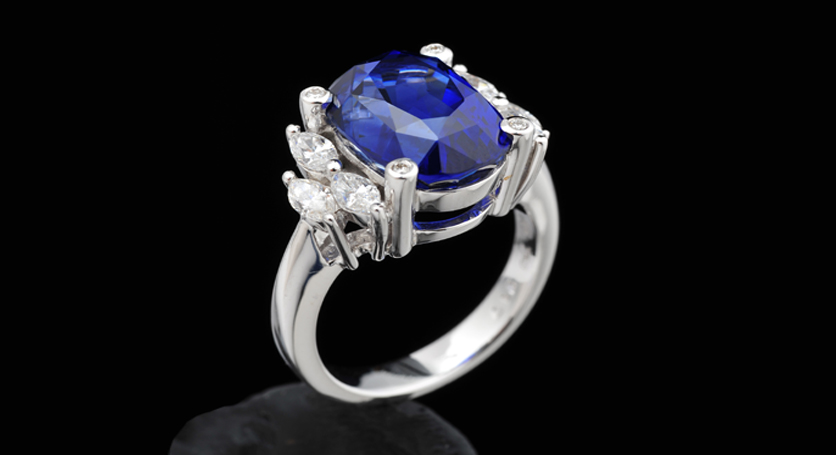 18K White Gold with Sapphire and Diamond Ring