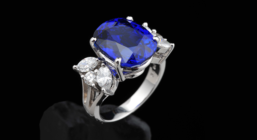 18K White Gold with Sapphire and Diamond Ring