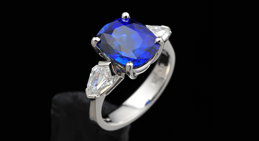 18K White Gold with Sapphire and Diamond Ring