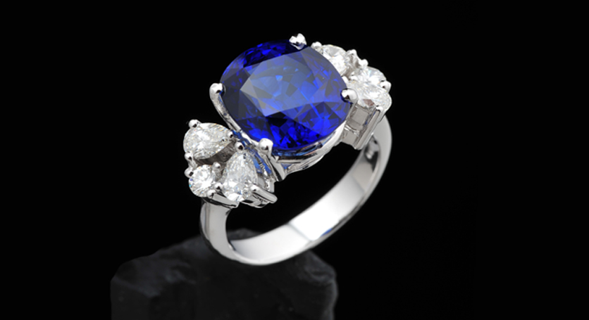 18K White Gold with Sapphire and Diamond Ring