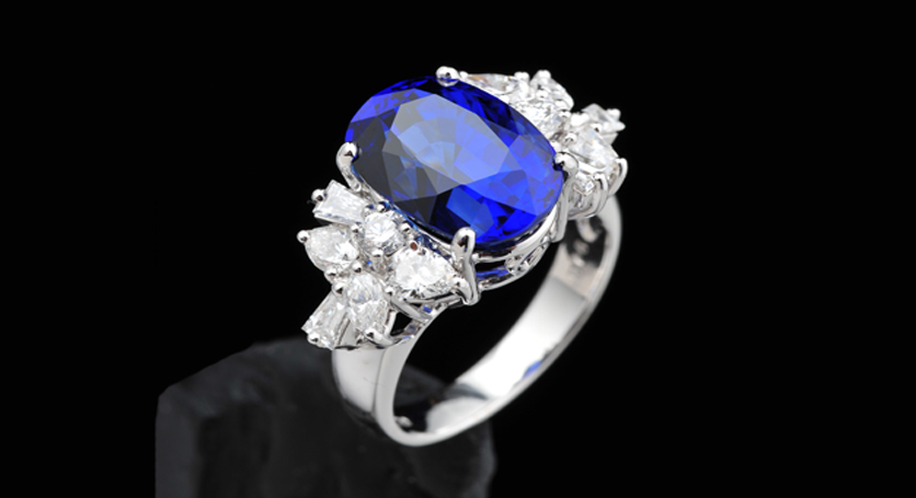 18K White Gold with Sapphire and Diamond Ring