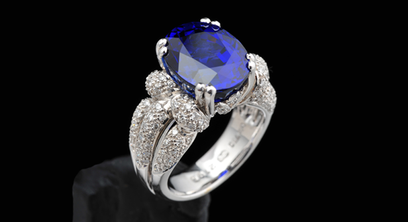 18K White Gold with Sapphire and Diamond Ring