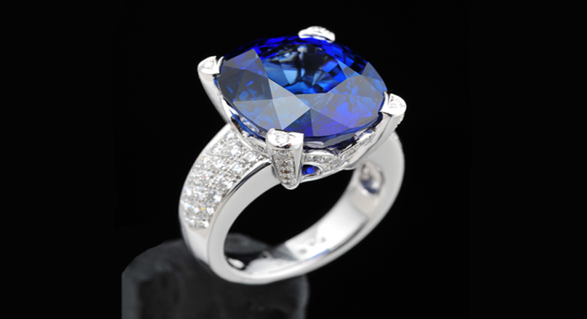 18K White Gold with Sapphire and Diamond Ring