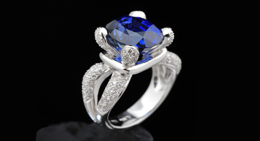 18K White Gold with Sapphire and Diamond Ring