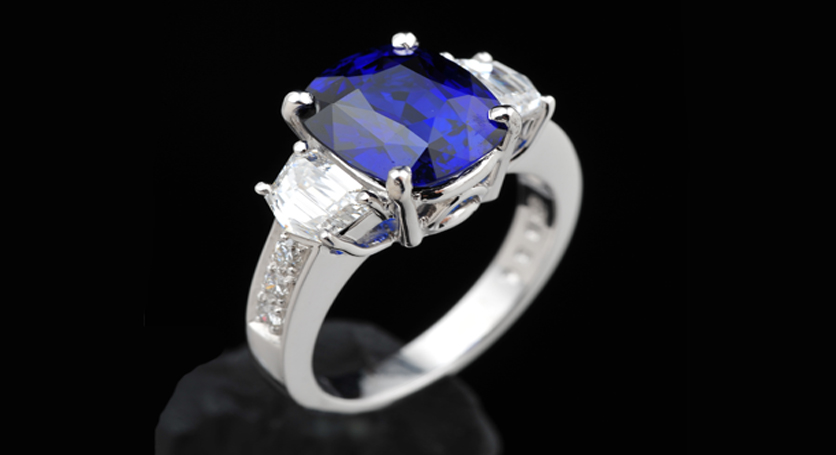 18K White Gold with Sapphire and Diamond Ring